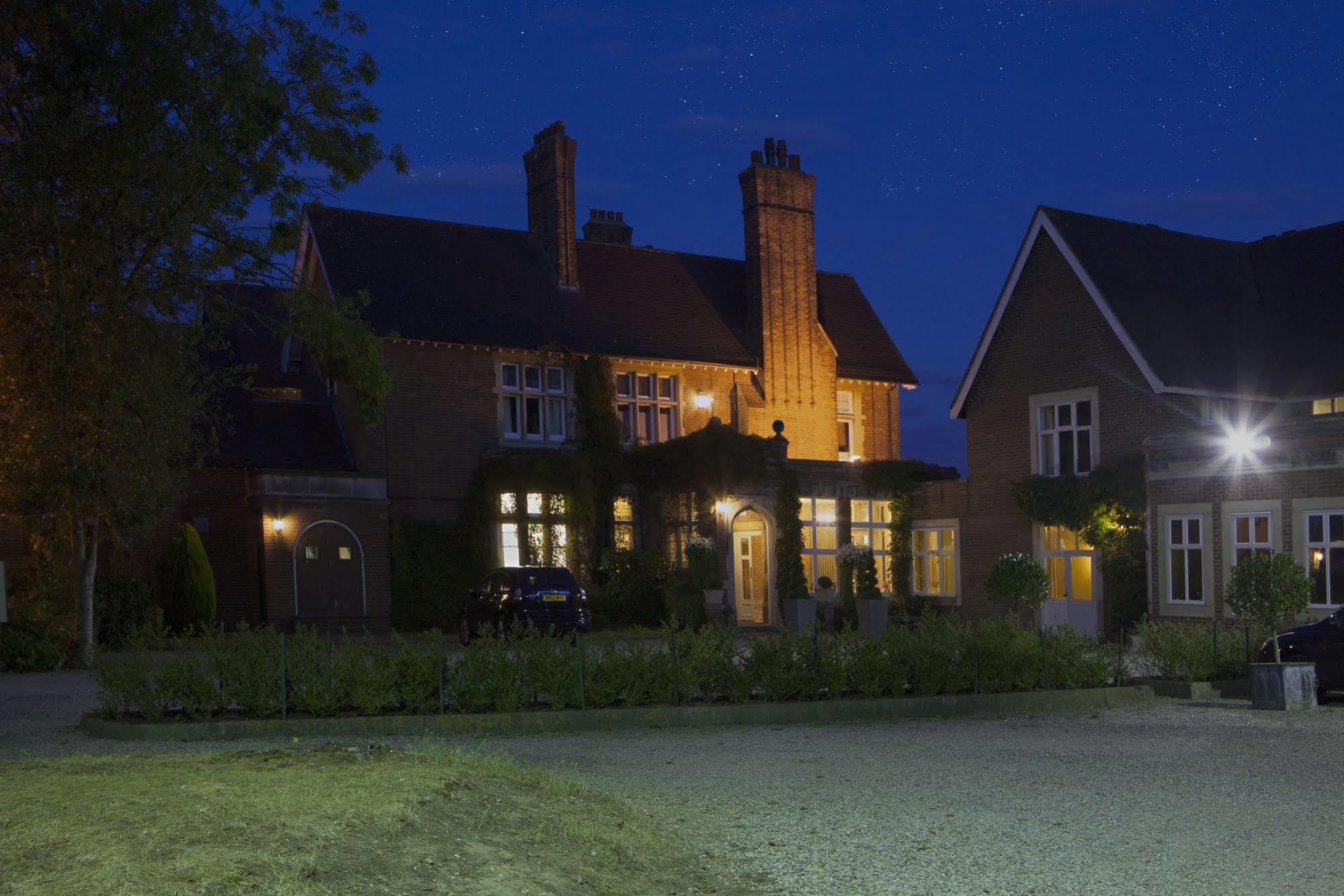 Pontlands Park Hotel Chelmsford Exterior foto